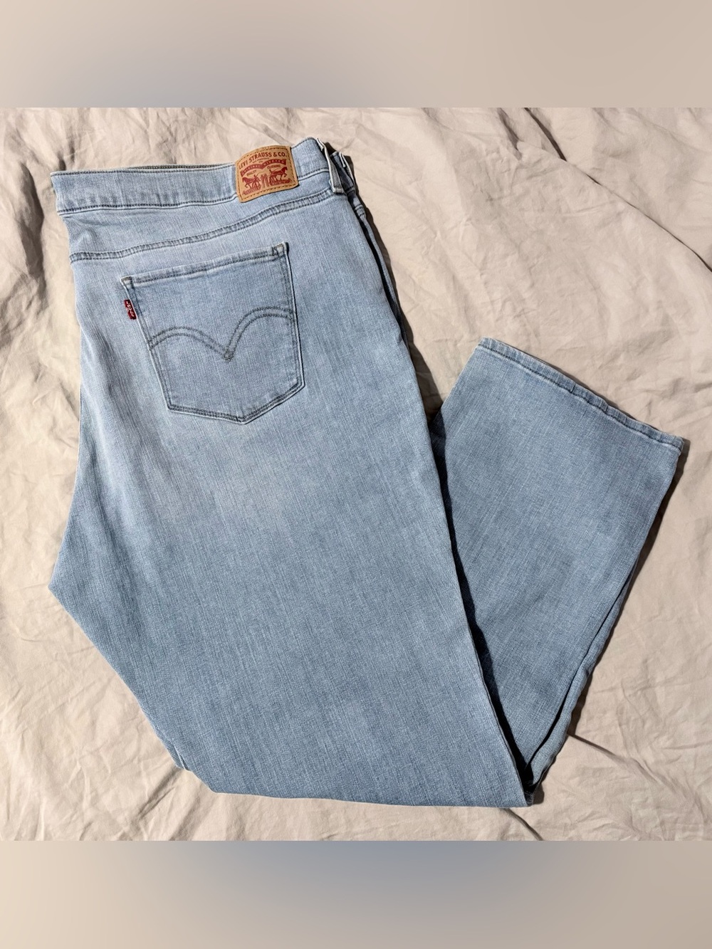 ✨Levi’s 414 Classic Straight Jeans✨